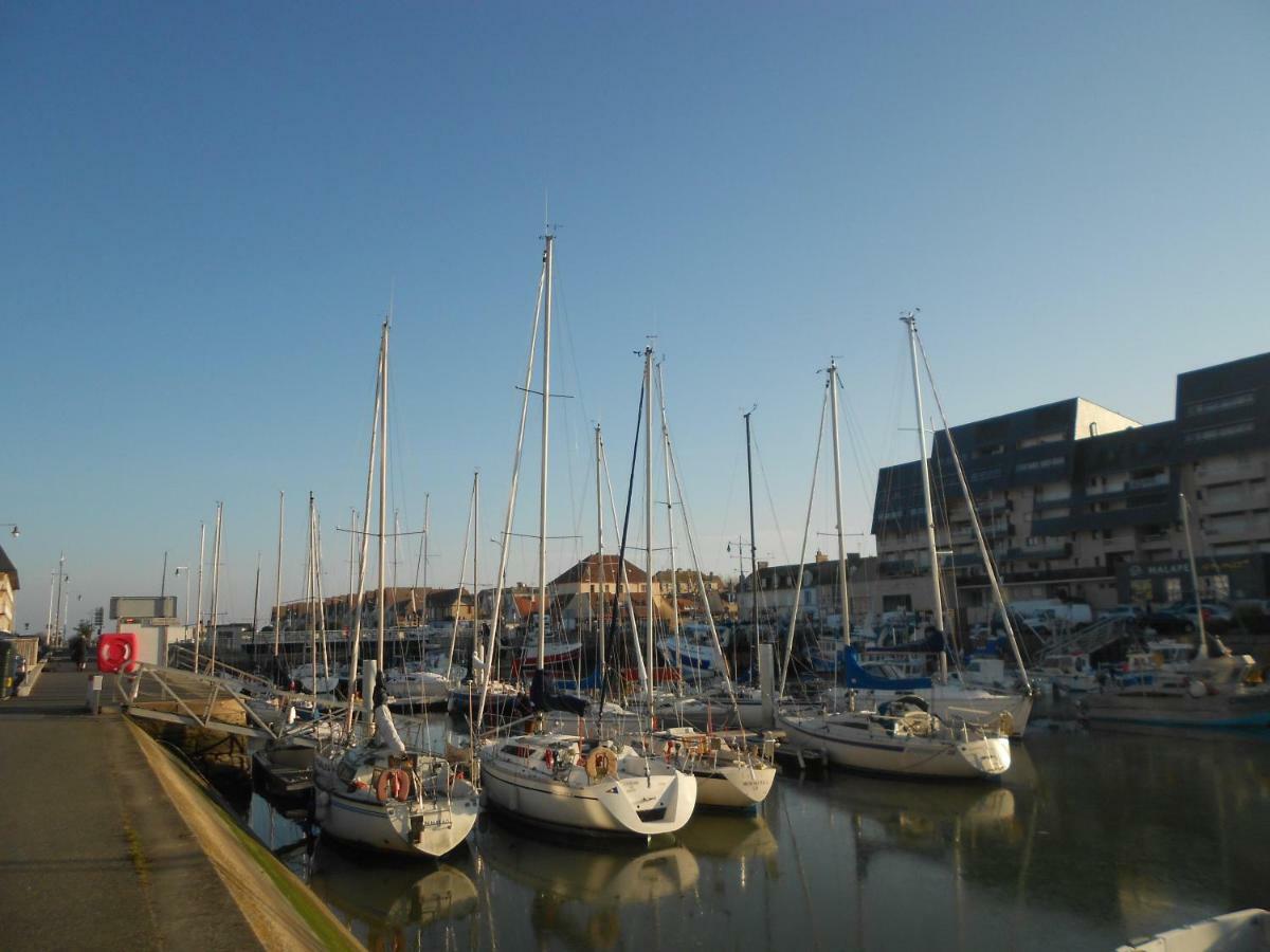 L'Aigue Marine Διαμέρισμα Courseulles-sur-Mer Εξωτερικό φωτογραφία